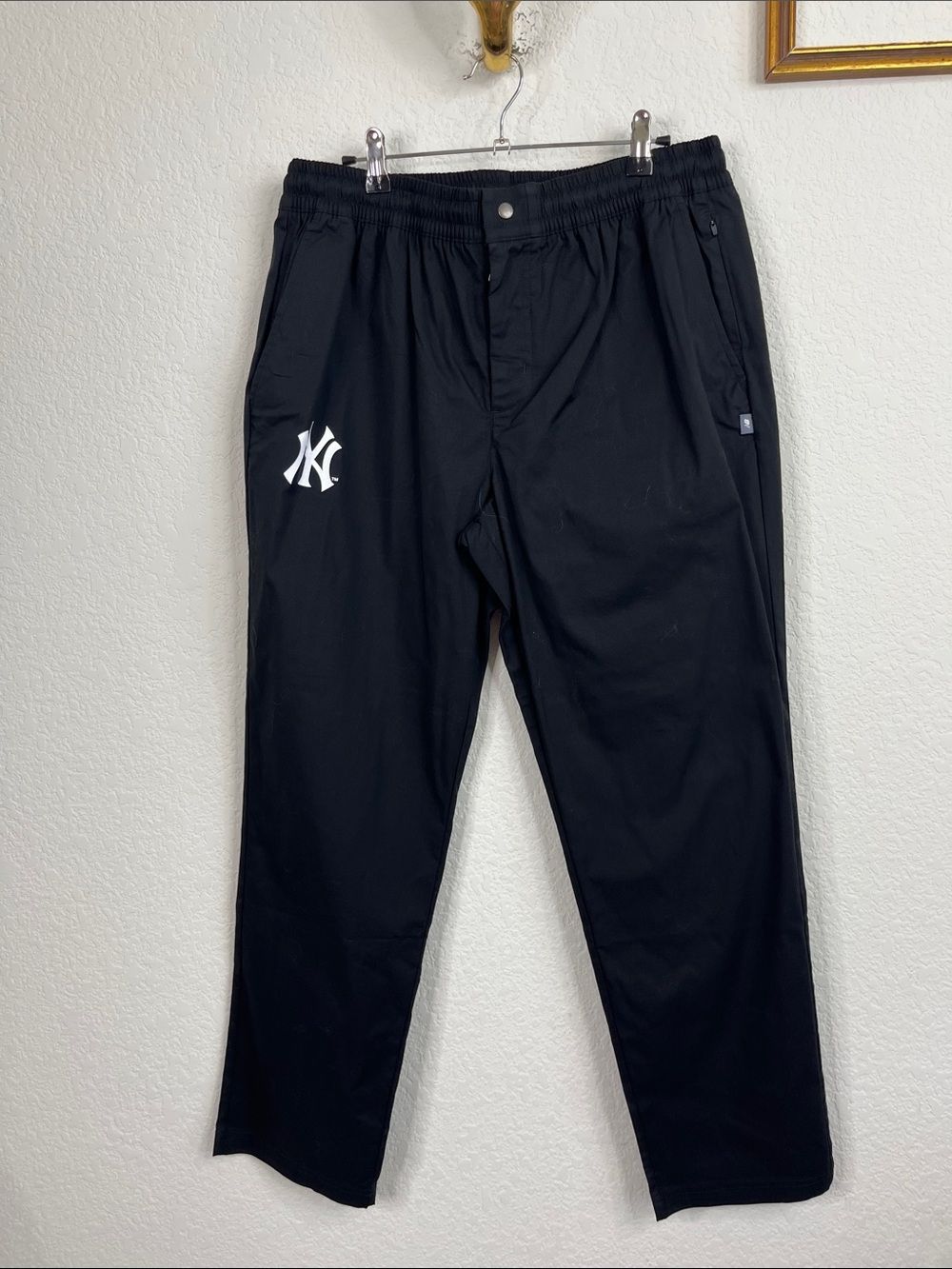 NB New Balance 30" Inseam Twill Pants NY Yankees Standard Fit Straight Leg